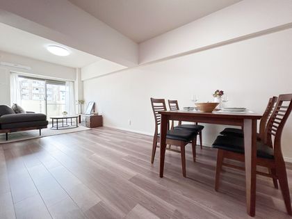 メガロコープ茨木 リビング