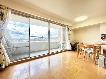 ステイツ茨木グランプレイス リビング