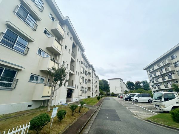 茨木郡山住宅 A-18棟 外観 茨木郡山住宅 A-18棟 外観