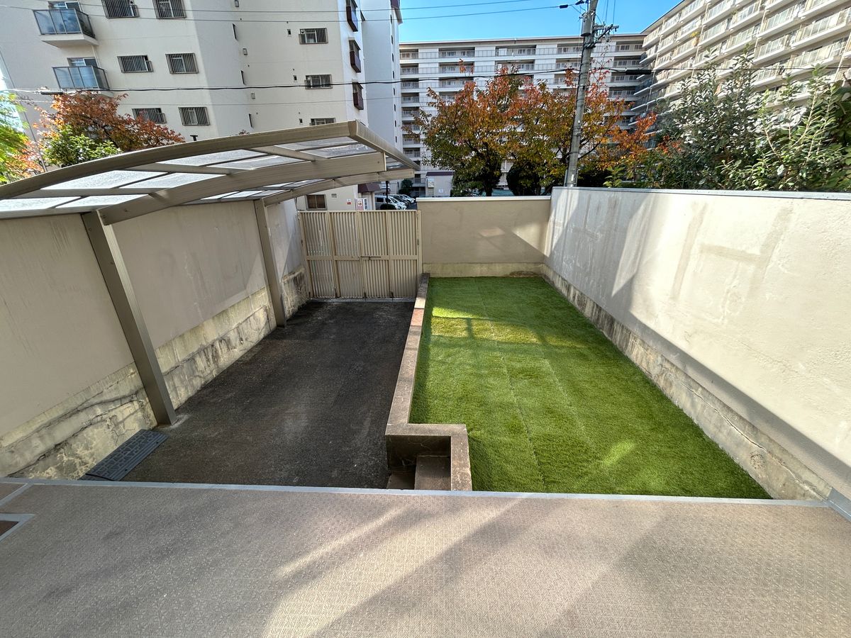 ローレルハイツ茨木総持寺 第1号棟 庭 庭