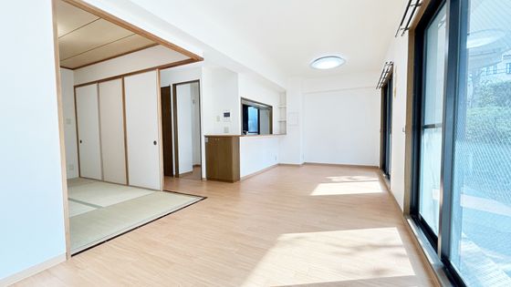 藤和ライブタウン茨木南春日丘 4番館 リビング