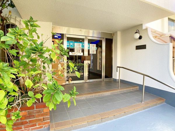 茨木グランドハイツ エントランス 茨木グランドハイツ エントランス