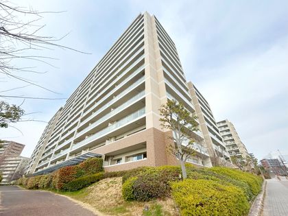 ジオ彩都みなみ坂 4番館 外観