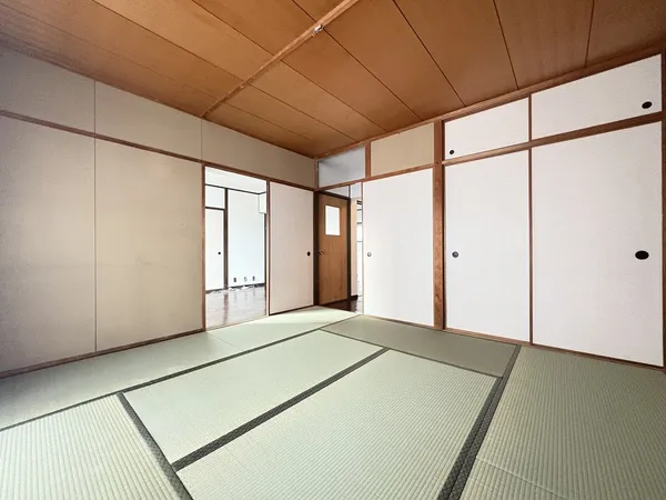 和室（約8.0帖）