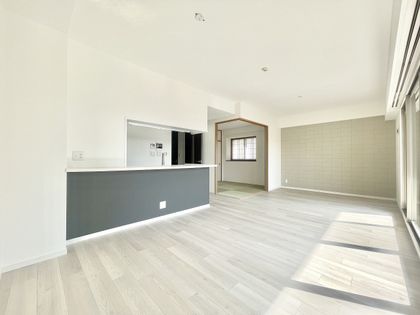 ルナコート千里丘の街 リビング