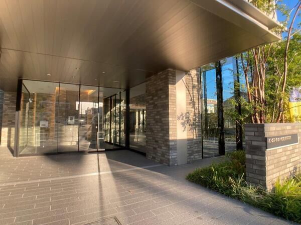 パークナード・レーベン茨木さわらぎ エントランス