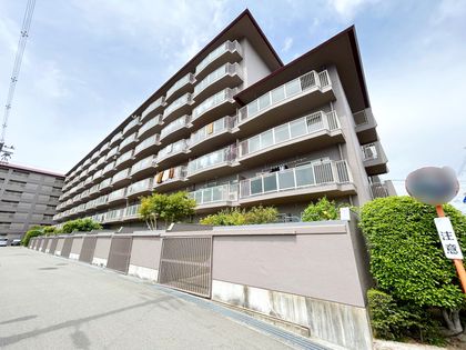 クローバーハイツ高槻総持寺 外観