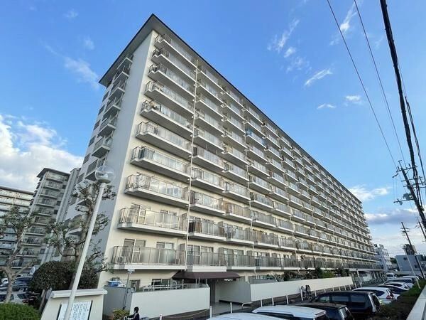 ローレルハイツ茨木総持寺 第2号棟 外観 ローレルハイツ茨木総持寺 第2号棟 外観