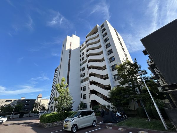 南茨木駅前ハイタウン A棟 外観 南茨木駅前ハイタウン A棟 外観