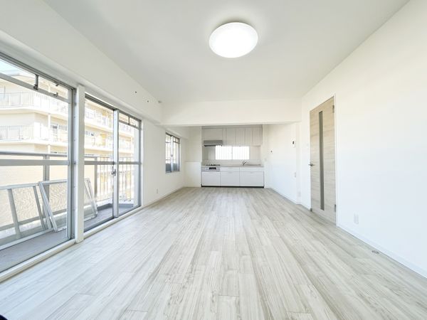 ローレルハイツ茨木 1号棟 リビング ローレルハイツ茨木 1号棟 リビング