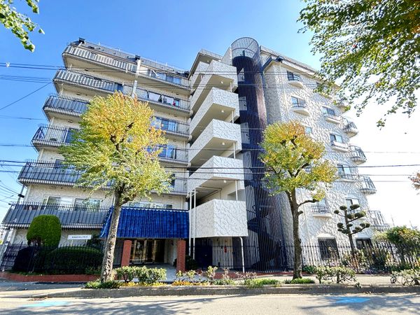 秀和南茨木レジデンス 外観