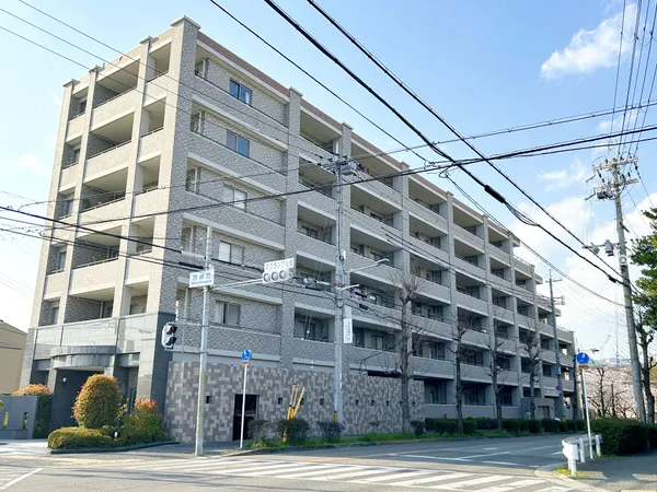 オートロック、TVモニター付きインターホンなど防犯面に配慮されたマンションです。ぜひお気軽にお問い合わせください。