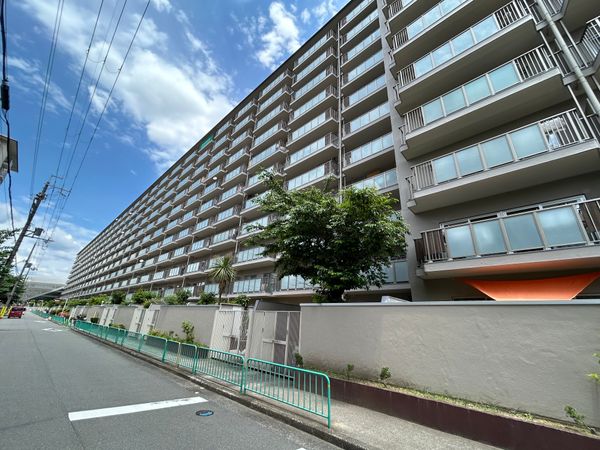 ローレルハイツ茨木総持寺 第1号棟 外観 ローレルハイツ茨木総持寺 第1号棟 外観