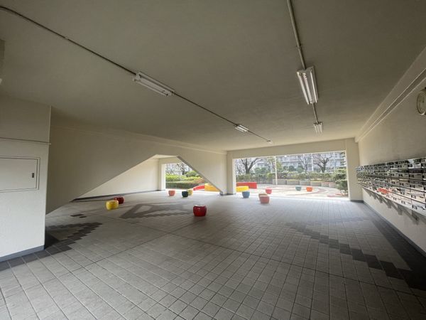 南茨木ハイタウン美沢 F棟 エントランス エントランス