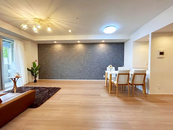 ジオ彩都みなみ坂 4番館 リビング ジオ彩都みなみ坂 4番館 リビング