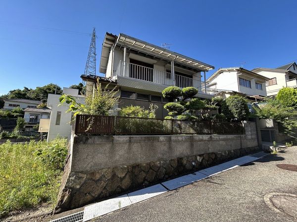 池田市古江町土地 前面道路含む外観