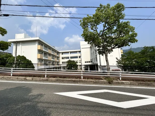 ほそごう学園徒歩2分（約160ｍ）