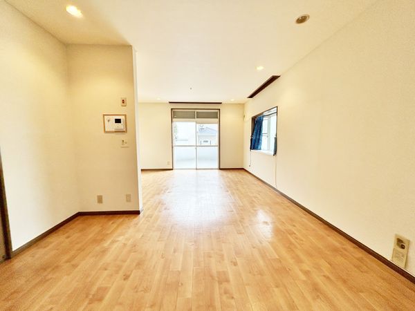 川西市新田2丁目 戸建 リビング