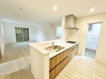 川西市清和台西1丁目 リビング