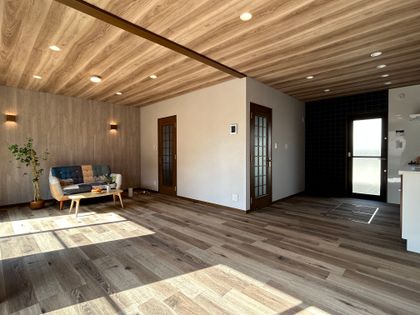 川西市緑が丘2丁目【戸建】 リビング