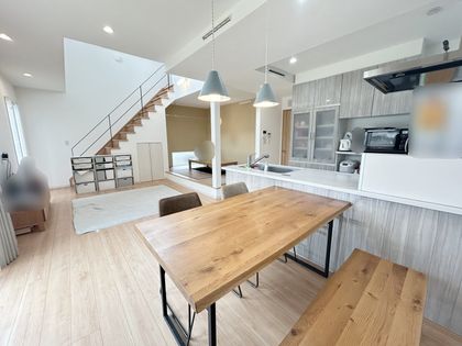 川西市水明台2丁目【戸建】 リビング