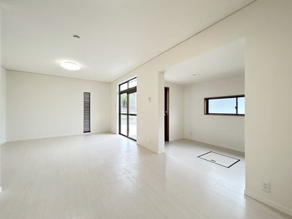 猪名川町伏見台5丁目 戸建 リビング