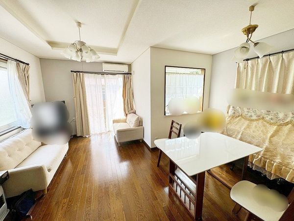 宝塚市長尾台1丁目 戸建 リビング