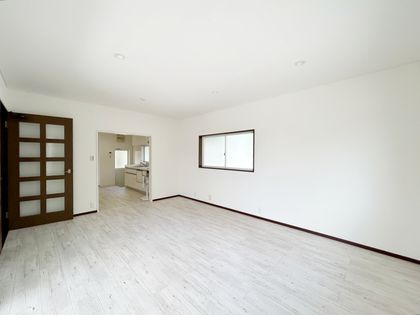 川辺郡猪名川町伏見台5丁目 リビング