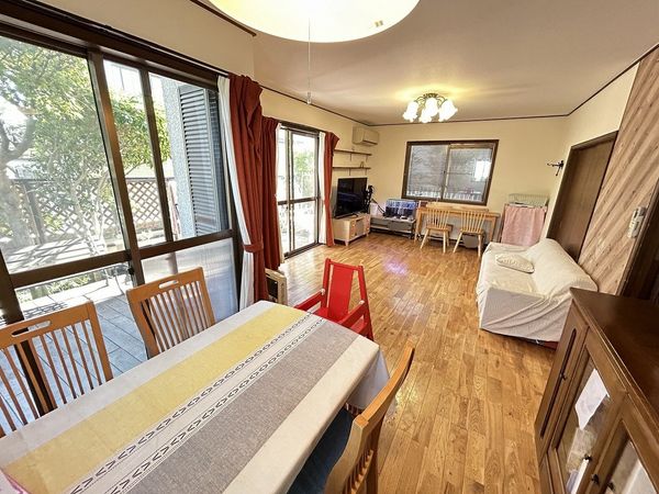 川西市鴬が丘 戸建 リビング 川西市鴬が丘 戸建 リビング