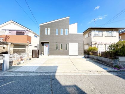 川西市萩原台西(明峰地区) 戸建 外観