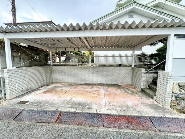 川西市清和台東2丁目 戸建 駐車場