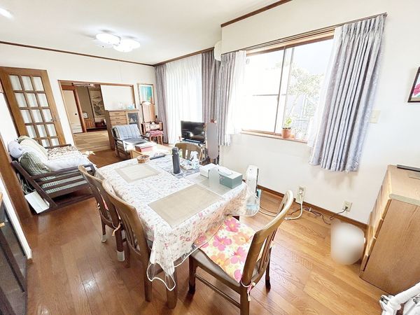 川西市丸山台2丁目 戸建 リビング 川西市丸山台2丁目 戸建 リビング