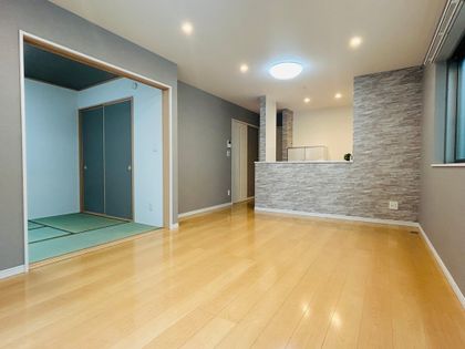 川西市緑が丘1丁目【戸建】 リビング