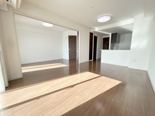 ジオ阪急川西レジデンスマーク リビング ジオ阪急川西レジデンスマーク リビング