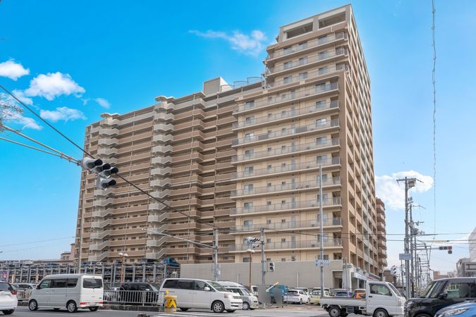 ディークラディア川西 外観