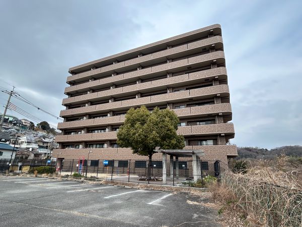 ライオンズマンション川西滝山 外観