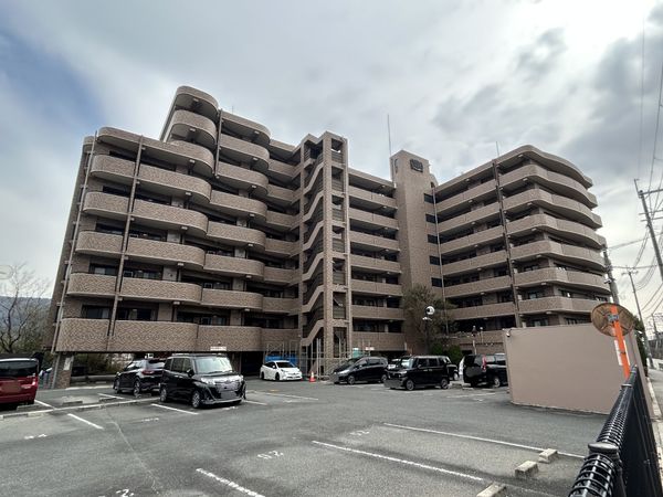 ライオンズマンション川西滝山 外観