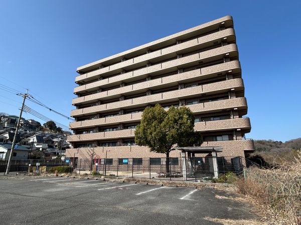 ライオンズマンション川西滝山 外観