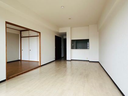 ステイツ雲雀丘花屋敷 リビング