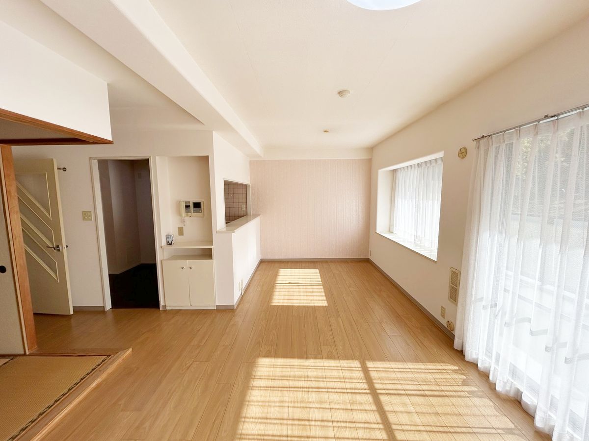 ラヴェニール宝塚中山台ドゥジェーム リビング リビング