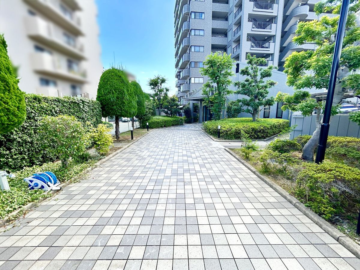 ドミネ花屋敷 エントランス エントランス