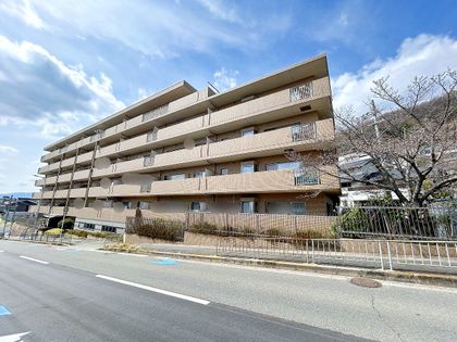 アジュール池田五月丘 外観
