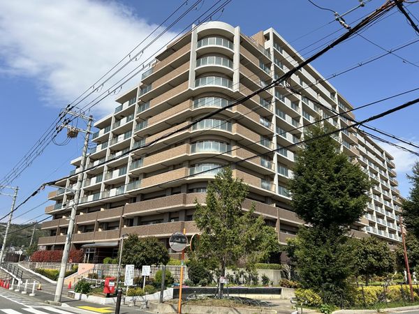 マークスタウングランフィーネ川西 外観