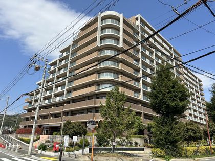 マークスタウングランフィーネ川西 外観