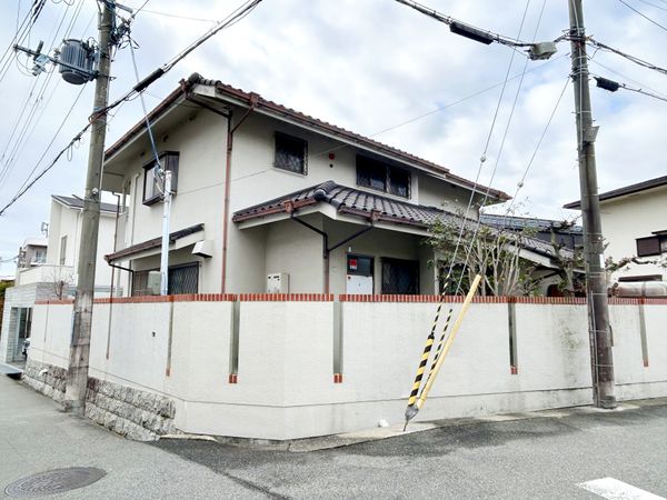 宝塚市御殿山3丁目【古家有土地】 前面道路含む外観 宝塚市御殿山3丁目【古家有土地】 前面道路含む外観