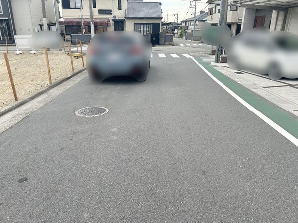 前面道路含む外観