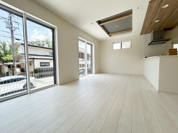 西宮市花の峯【新築戸建】 リビング 西宮市花の峯【新築戸建】 リビング