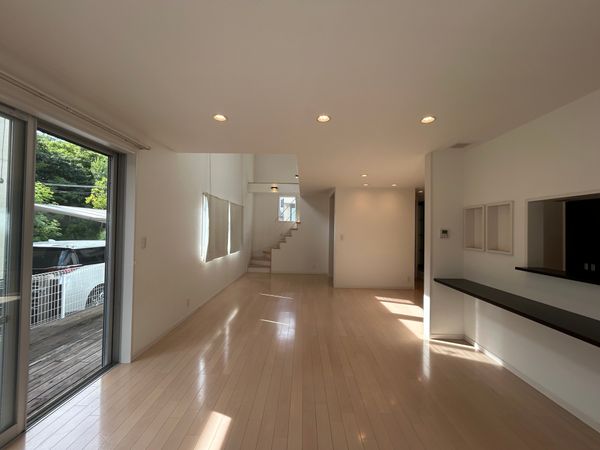 宝塚市山手台西4丁目【戸建】 リビング 宝塚市山手台西4丁目【戸建】 リビング