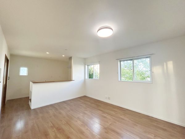 宝塚市野上5丁目【戸建】 リビング