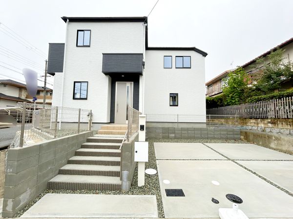 宝塚市中山桜台2丁目【新築戸建】 外観